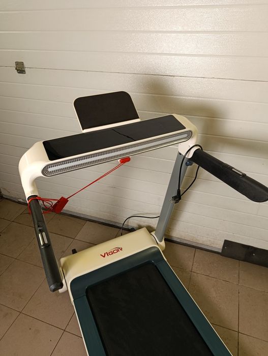 Бігова доріжка Vigor XPL400