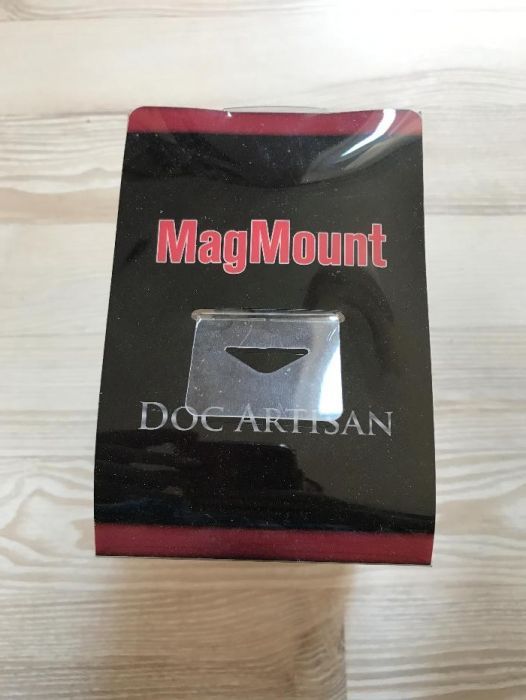 Uchwyt magnetyczny do smartfonów/tabletów Doc Artisan MagMount