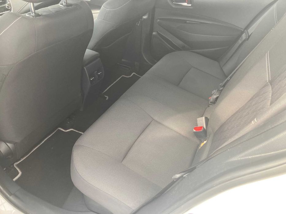 Wynajem najem Toyota Corolla 1.8 HSD hybrid / LPG