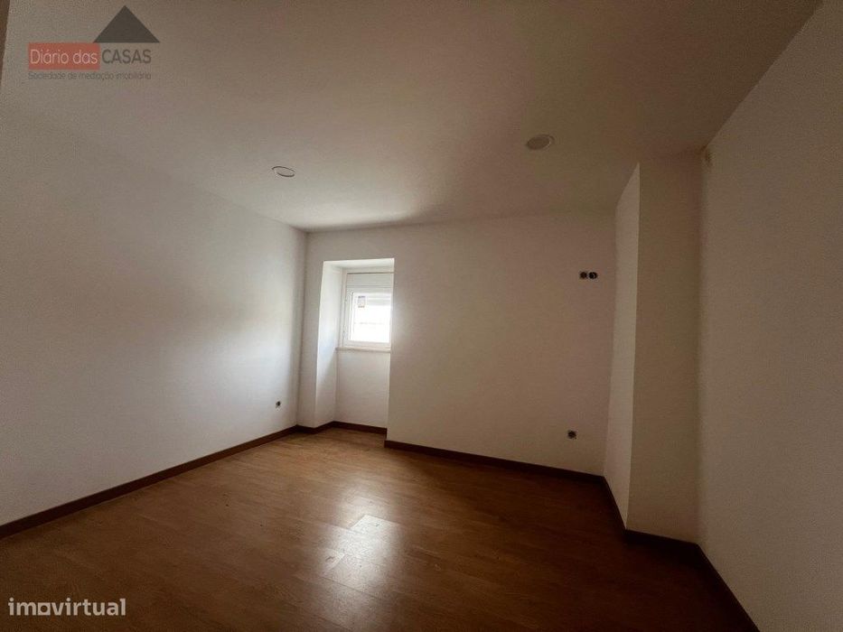 Andar de moradia T2 em São Martinho de Árvore