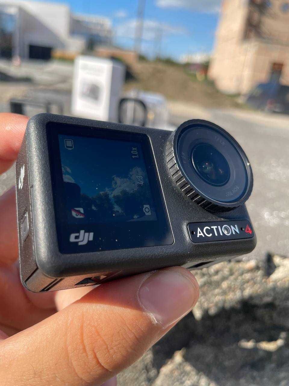 Екшн камера DJI Osmo Mobile 4 в ідеальному стані, з комплектом