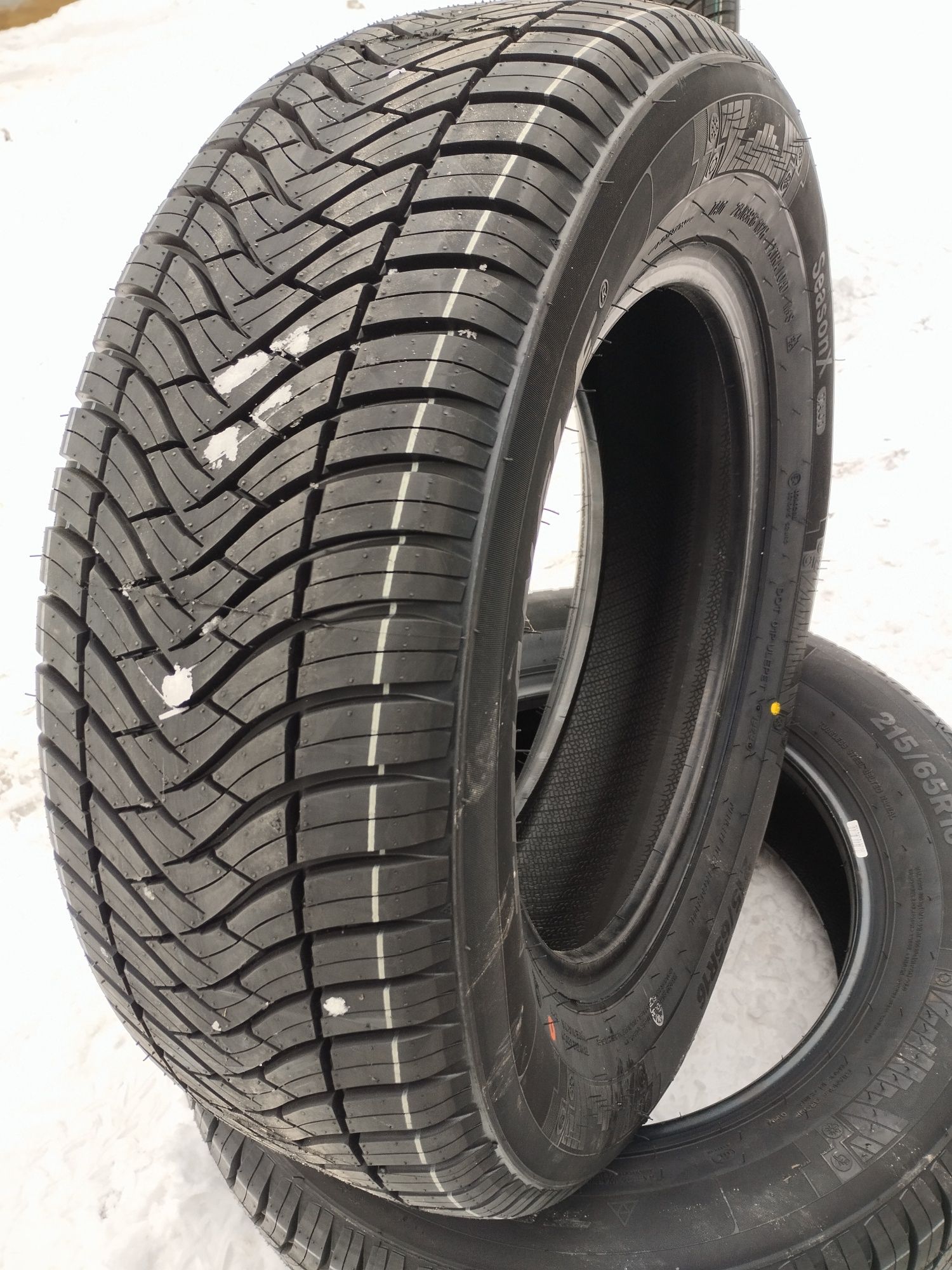 Шини Всесезонні
215/65 R16 102H XL Triangle SeasonX TA01