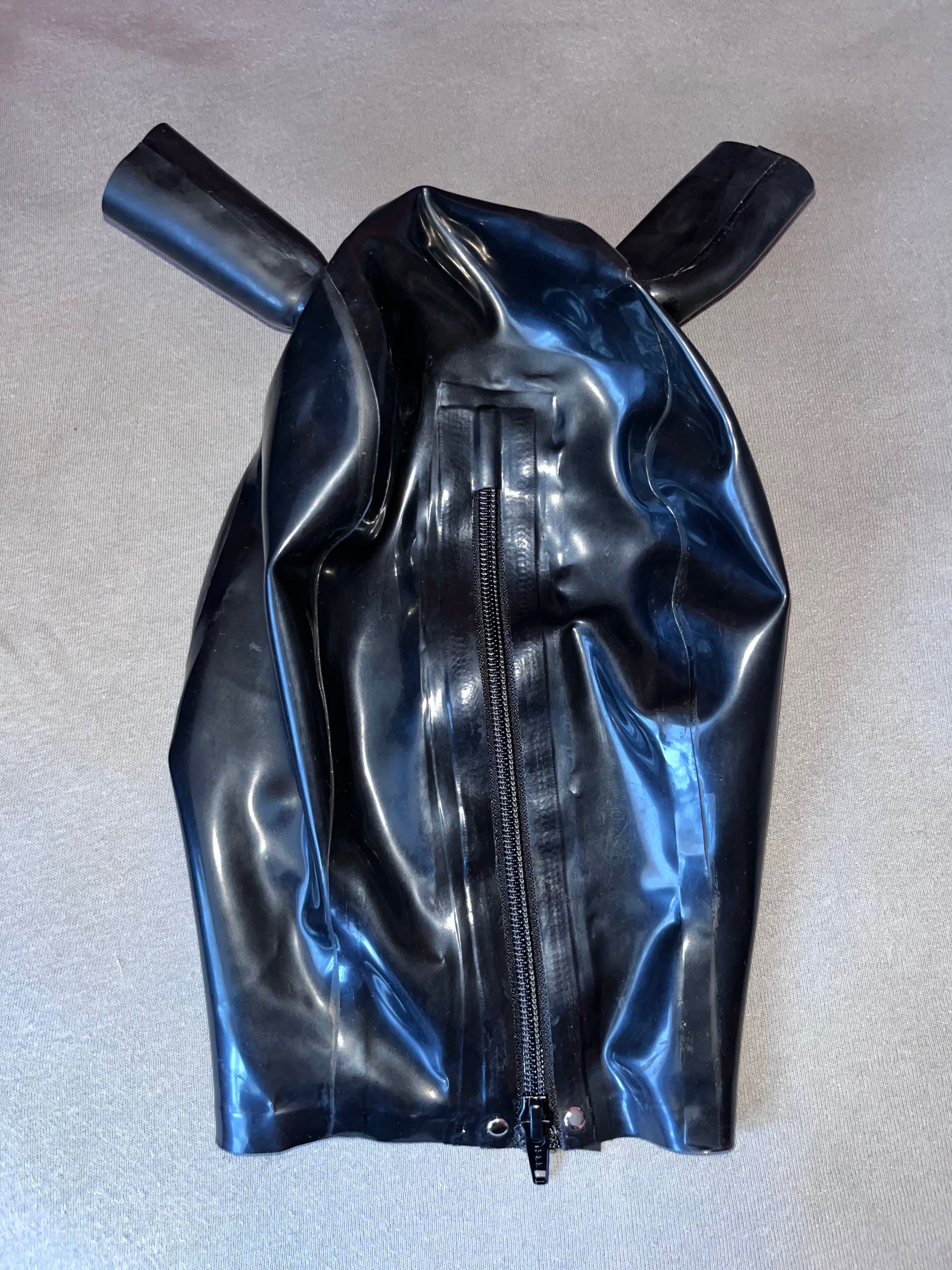 776/ Bal Teatr Sesja foto M maska latex lateks 0.4 czarna dziury włosy