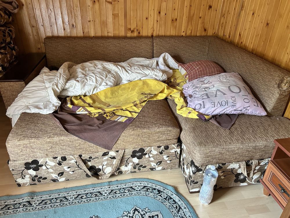 Продам кутивий діван