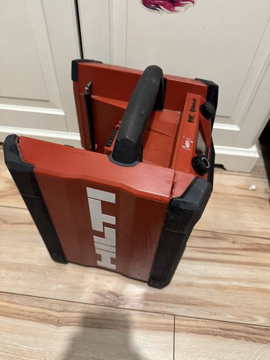 Radio Hilti  RC 4/36 DAB uszkodzone