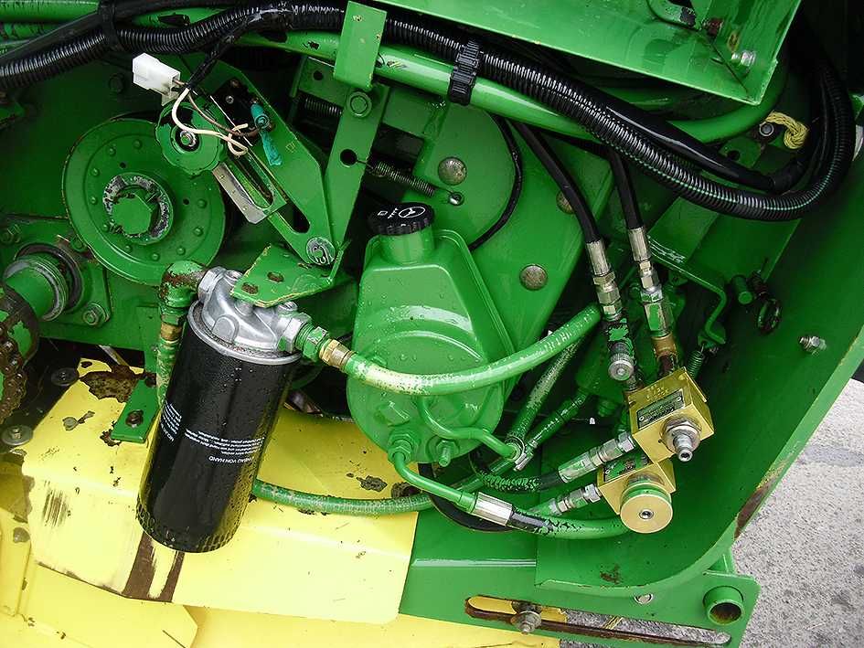 Пресс подборщик John Deere 550