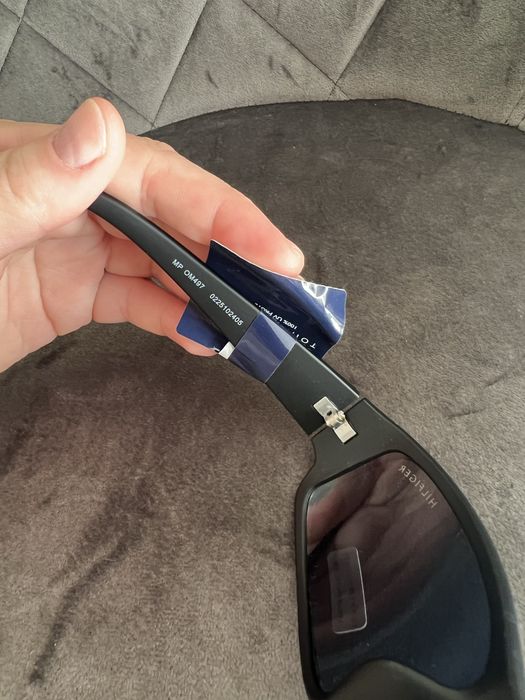 Okulary przeciwsłoneczne UV Tommy Hilfiger