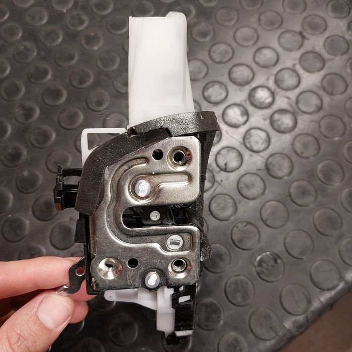 Fechadura eléctrica central porta Nissan Renault