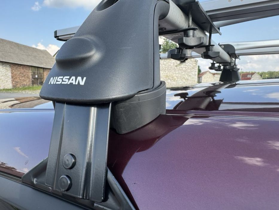 Bagażnik rowerowy. Oryginalny. Nissan z 3 uchwytami Taurus na rowery.