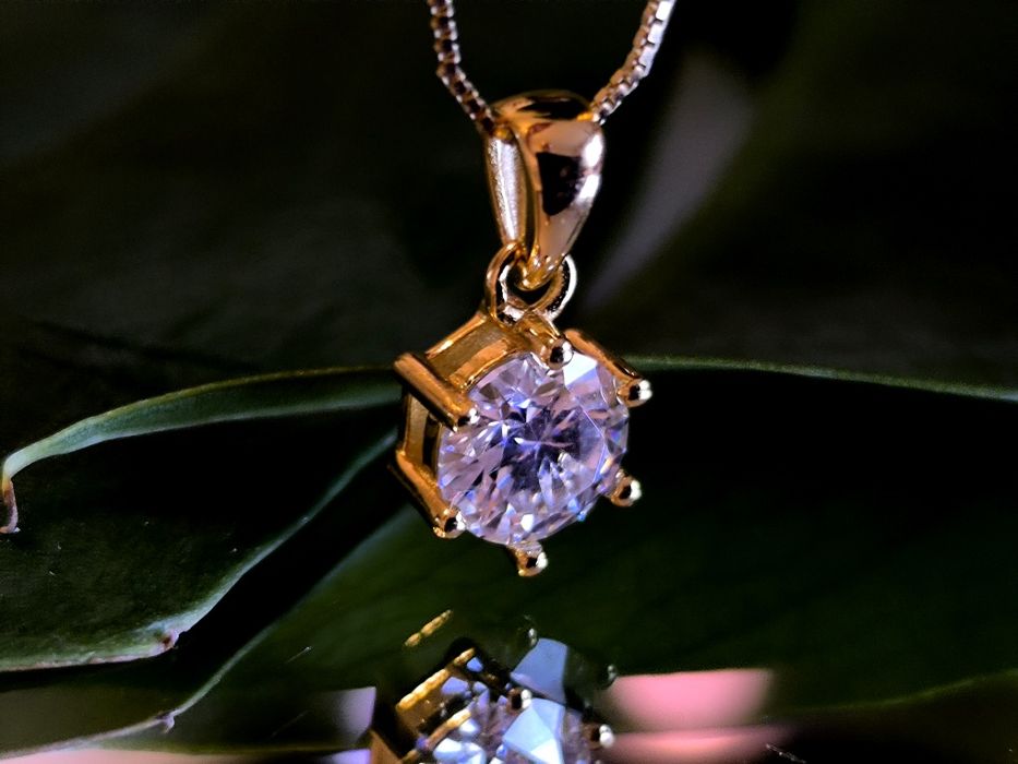 Srebrny łańcuszek z zawieszką z 1crt diamentem Moissanitem pozłacany