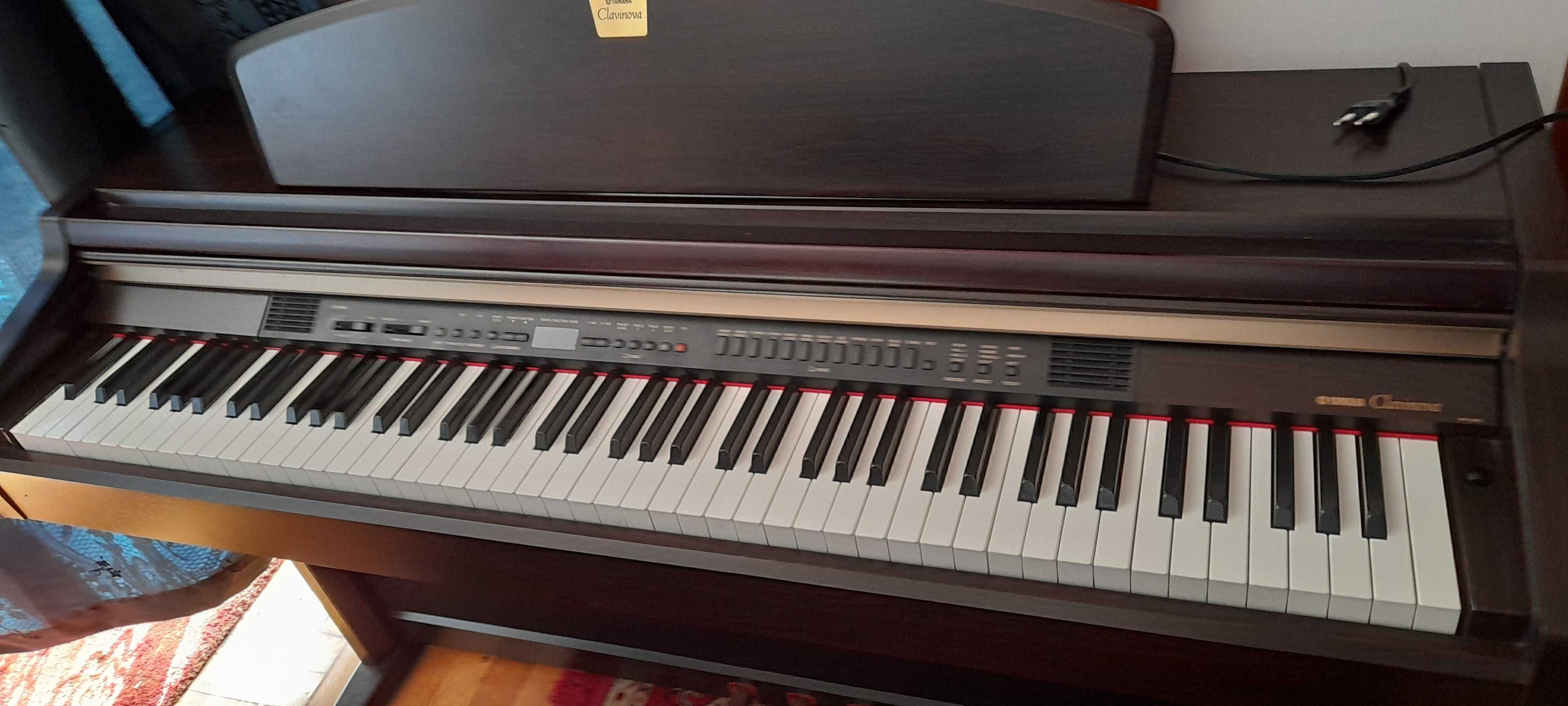 Pianino Roland HP 237 jasny beż