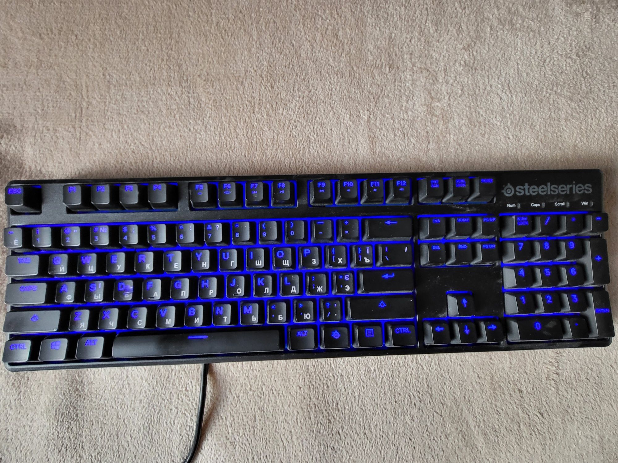 Продам ігрову клавіатуру steelseries  APEX M400