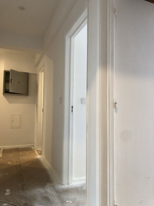 Pinturas de portas e roda pés