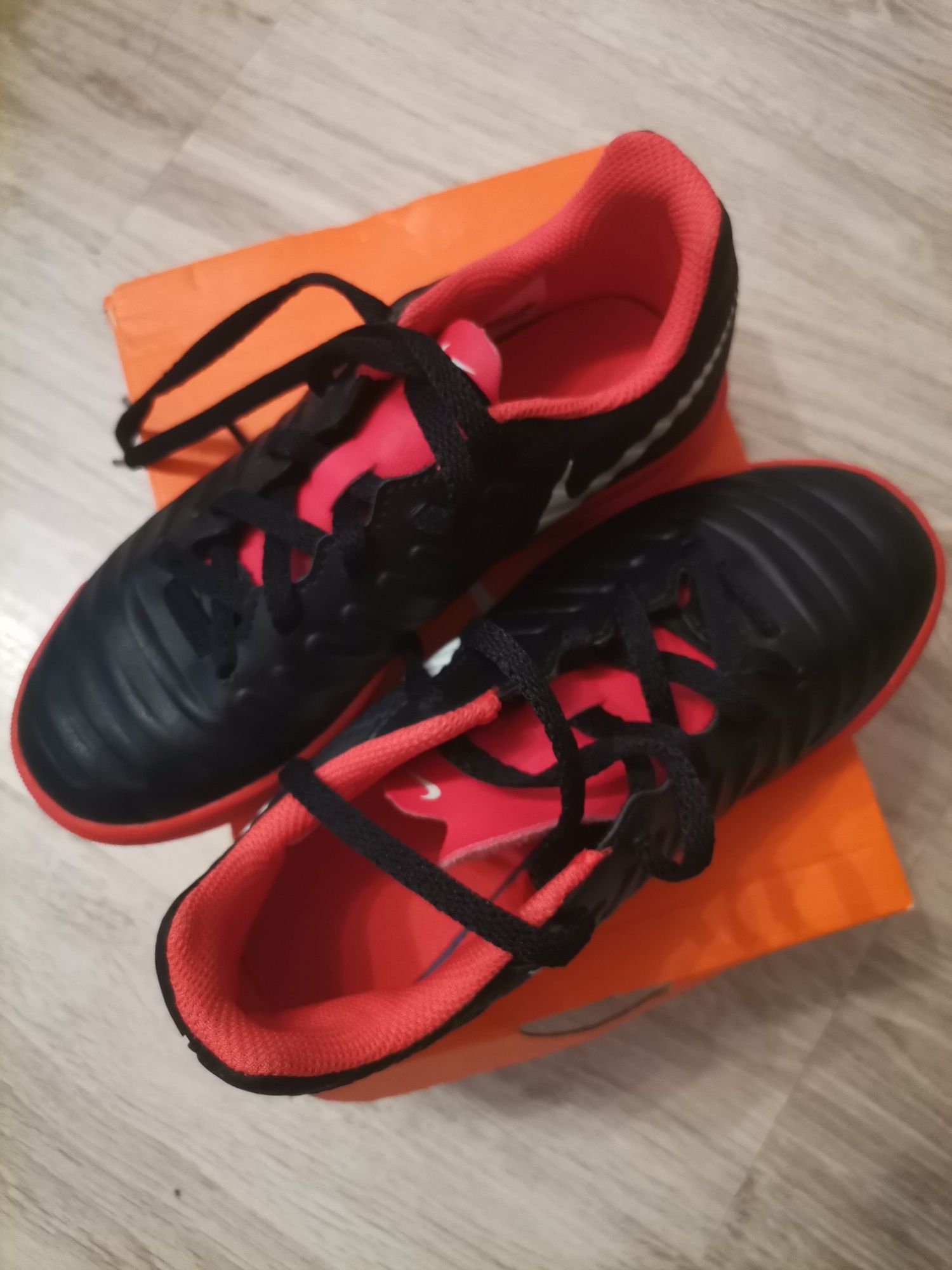 Halówki nike rozmiar 31,5