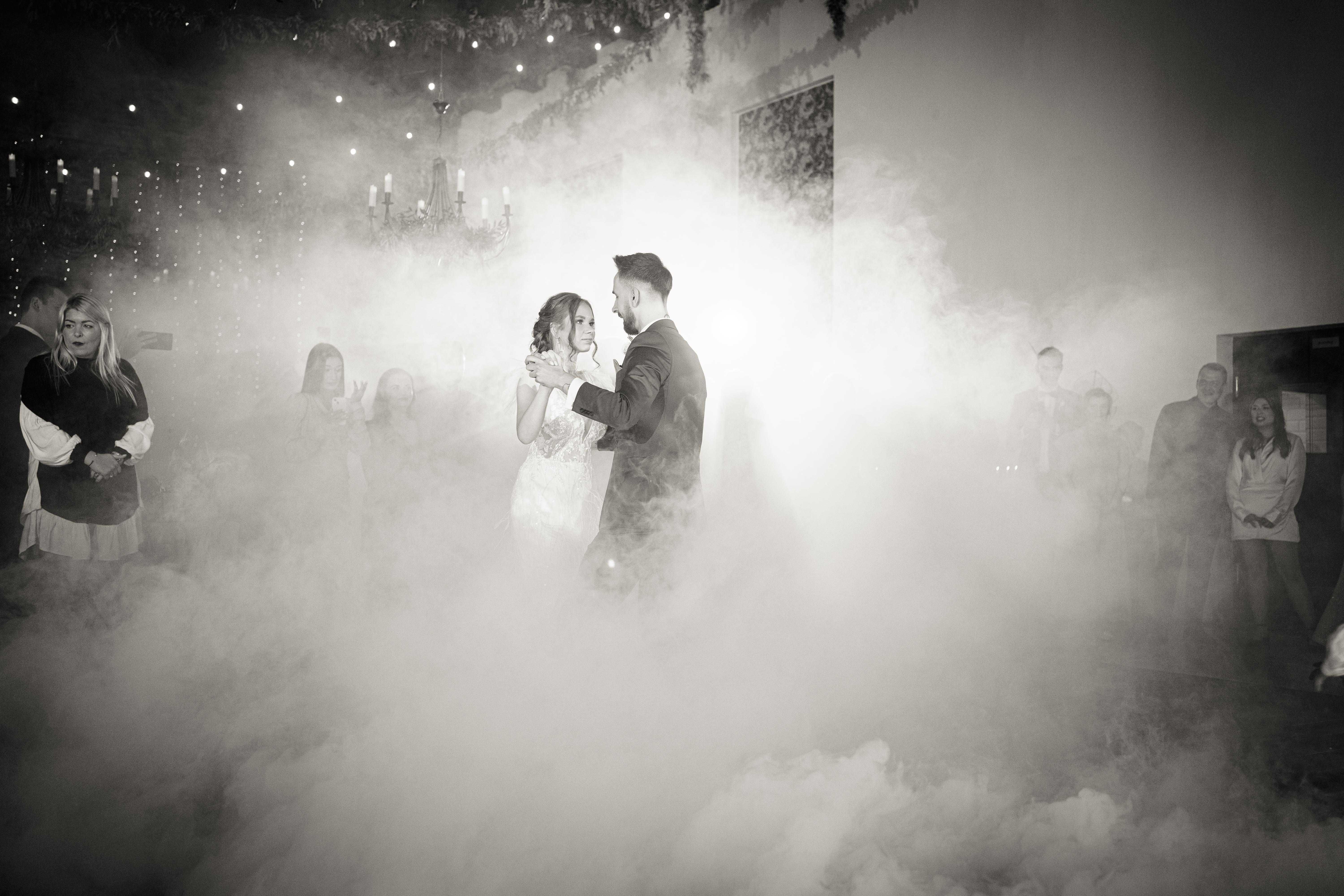 Ciężki Dym Pierwszy Taniec w Chmurach