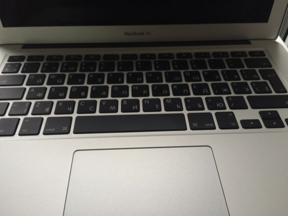 MacBook Air 13" (SSD256Gb,RAM 4Gb DDR3 1600Mhz)