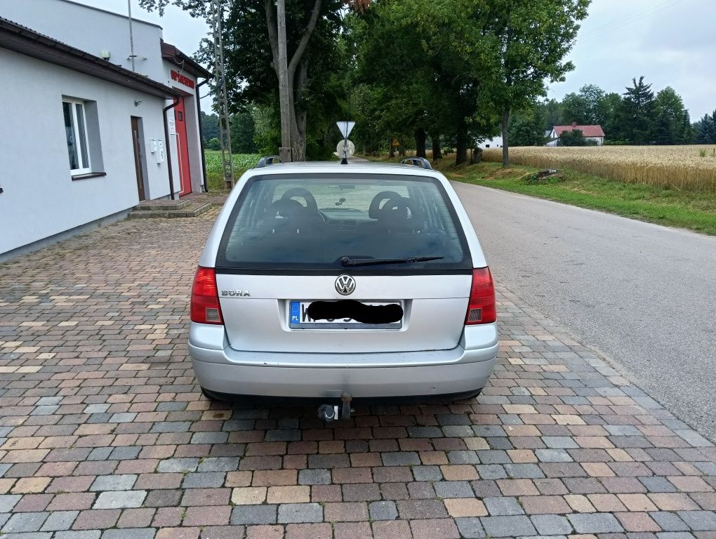 Sprzedam VW Bora 1.6 Benz Rok 2001 Spr Klima Alu Hak Stan Bdb