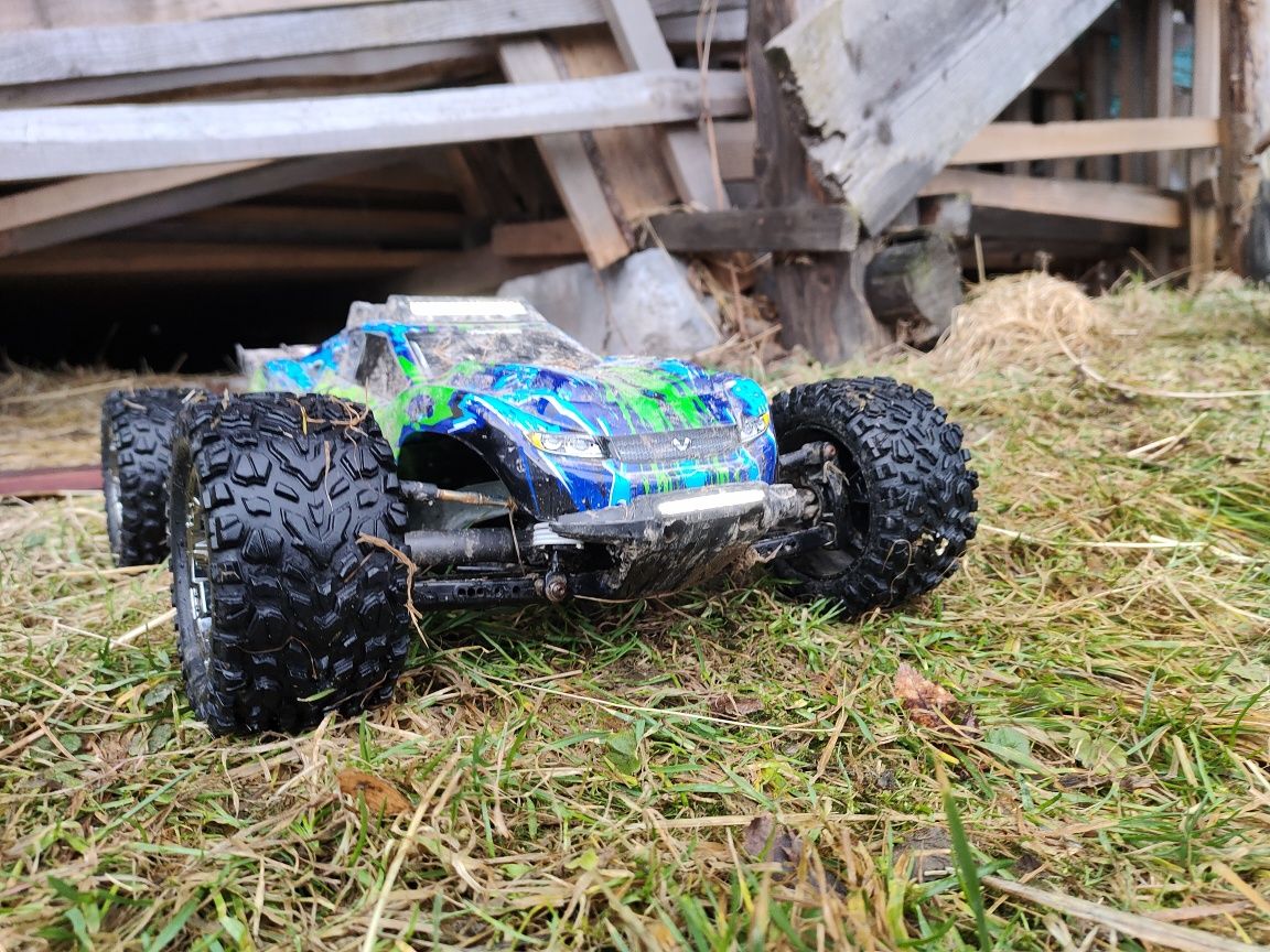 Traxxas Rustler 4x4 vxl v2