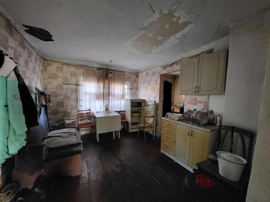 Продам будинок в центрі міста Остер.