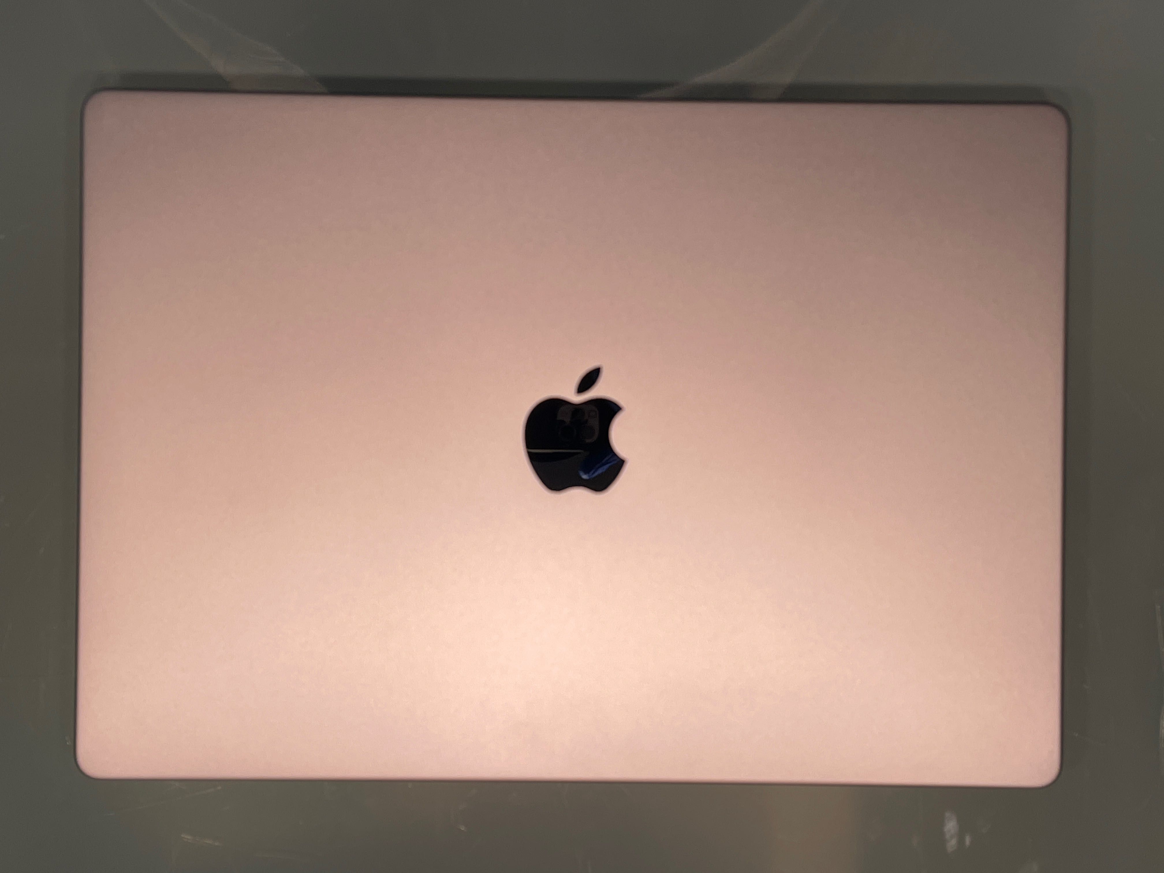 2021 MacBook Pro A2485 16" M1 MAX 64GB 1000GB