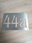 Tabliczka z numerem 44a