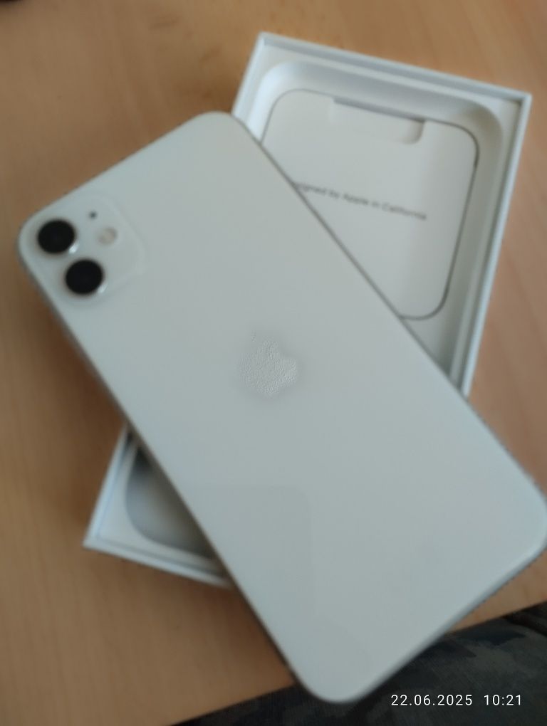 iPhone 11  128gb. Новый.