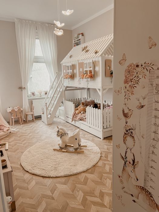 Bajkowe łóżko piętrowe domek