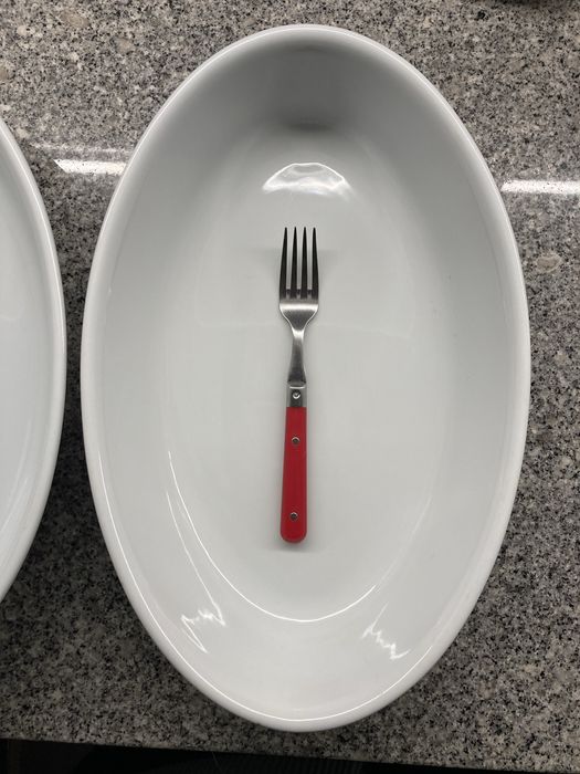 Duas assadeiras cerâmicas ovais brancas (spal)