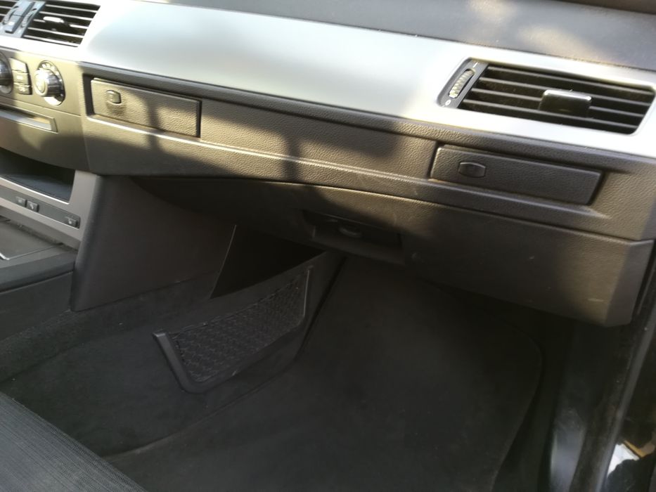 Deska kokpit  konsola bmw e60 e61 Europa headup cupholder