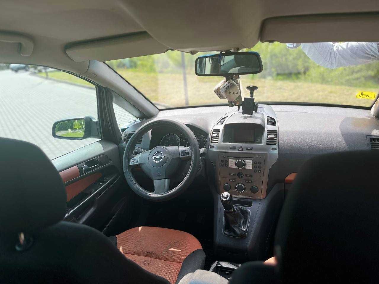 Продам автомобіль Opel Zafira B 2005 р, 1.8 Газ/Бензин