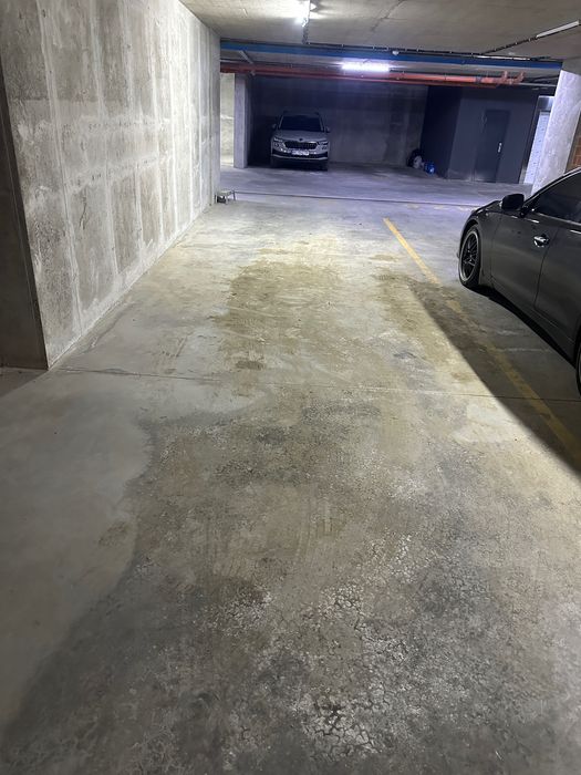 Оренда паркомісця в паркінгу