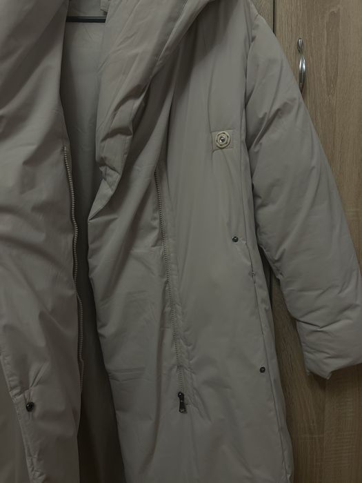 Теплий зимовий пуховик