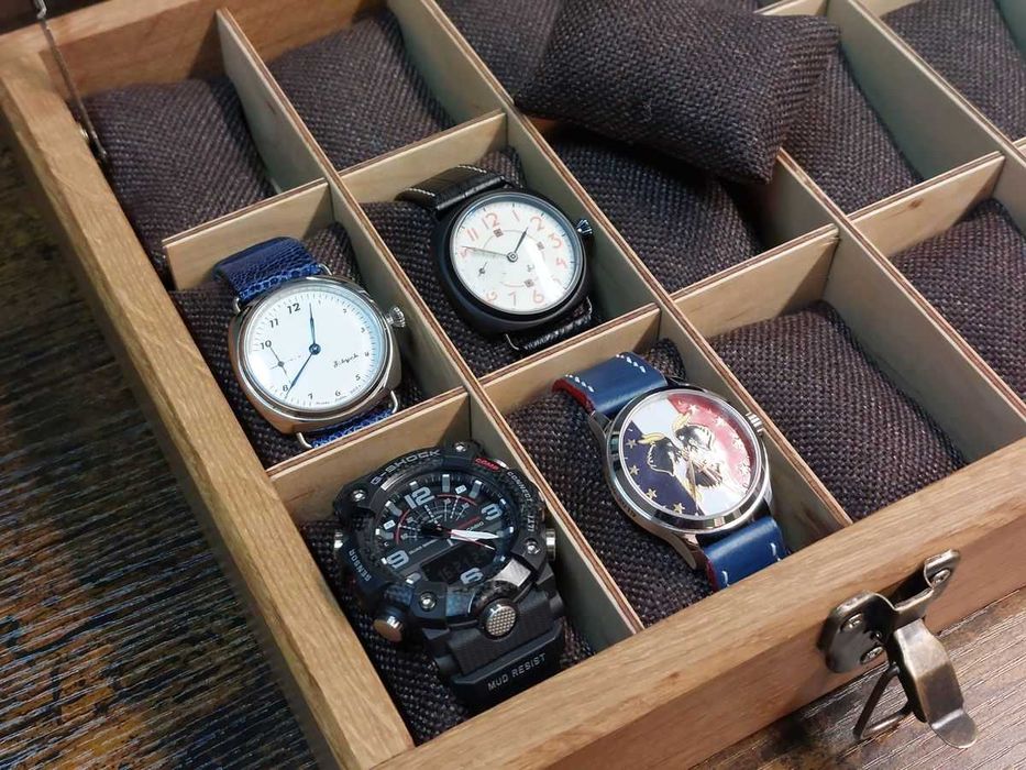 SKRZYNECZKA KASETKA GABLOTKA drewniana pudełko drewniane na 24 zegarki