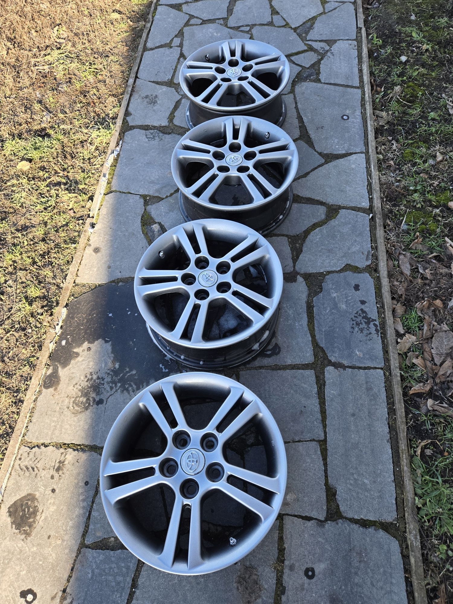Продам титанові диски Toyota Camry 16 радіус J16x6jj