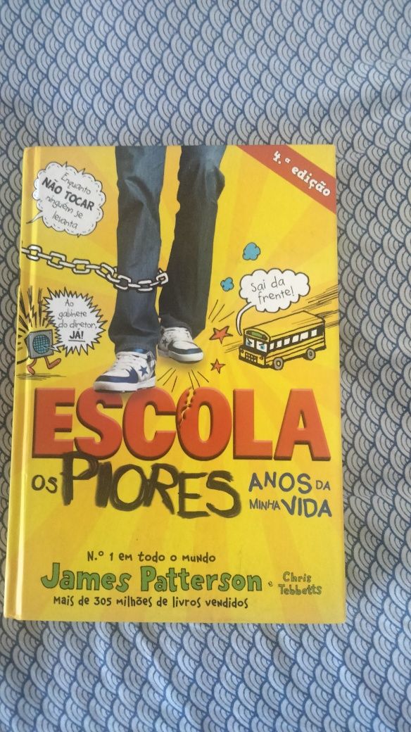 O livro " escola os piores anos da minha vida"