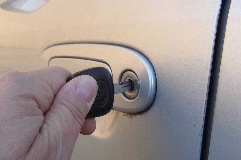 Awaryjne otwieranie samochodu Szubin Nakło Żnin 24h