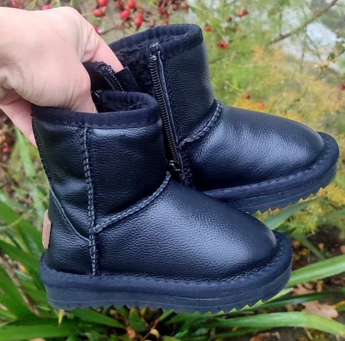 НОВІ шкіряні теплі угги 22р