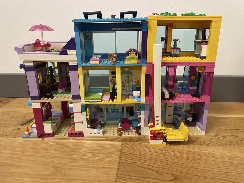 Lego Friends kamieniczki 41704