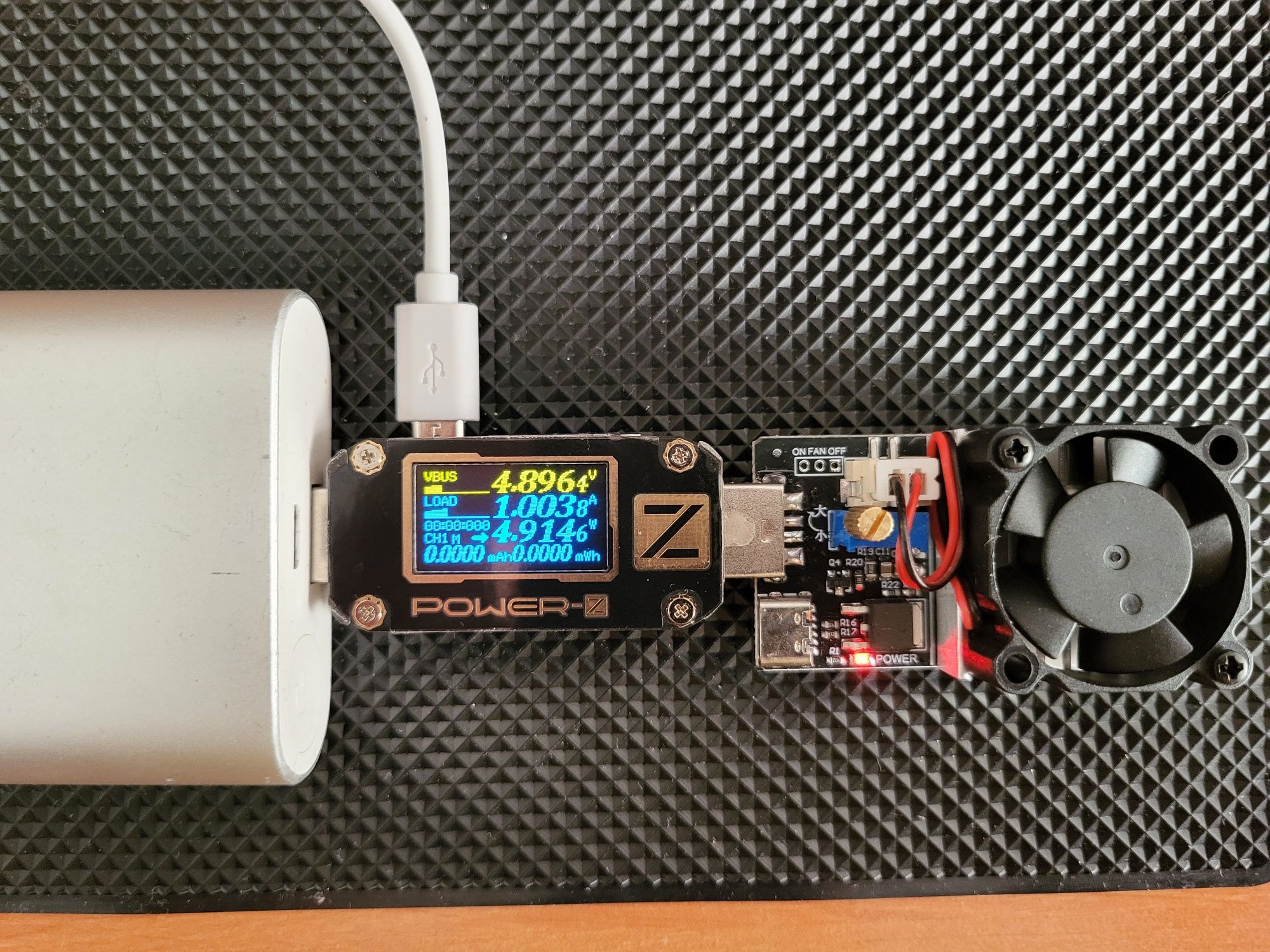 USB тестер ChargerLAB POWER-Z KM001