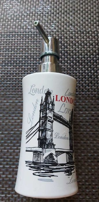 Дозатор для жидкого мыла