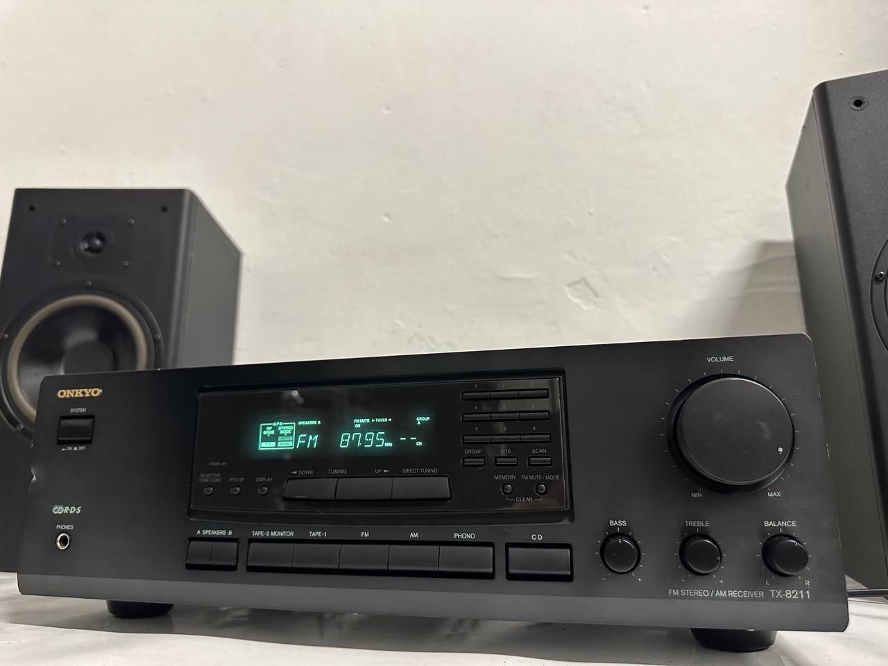 Amplituner stereo Onkyo TX-8211, 2*90 Watt.