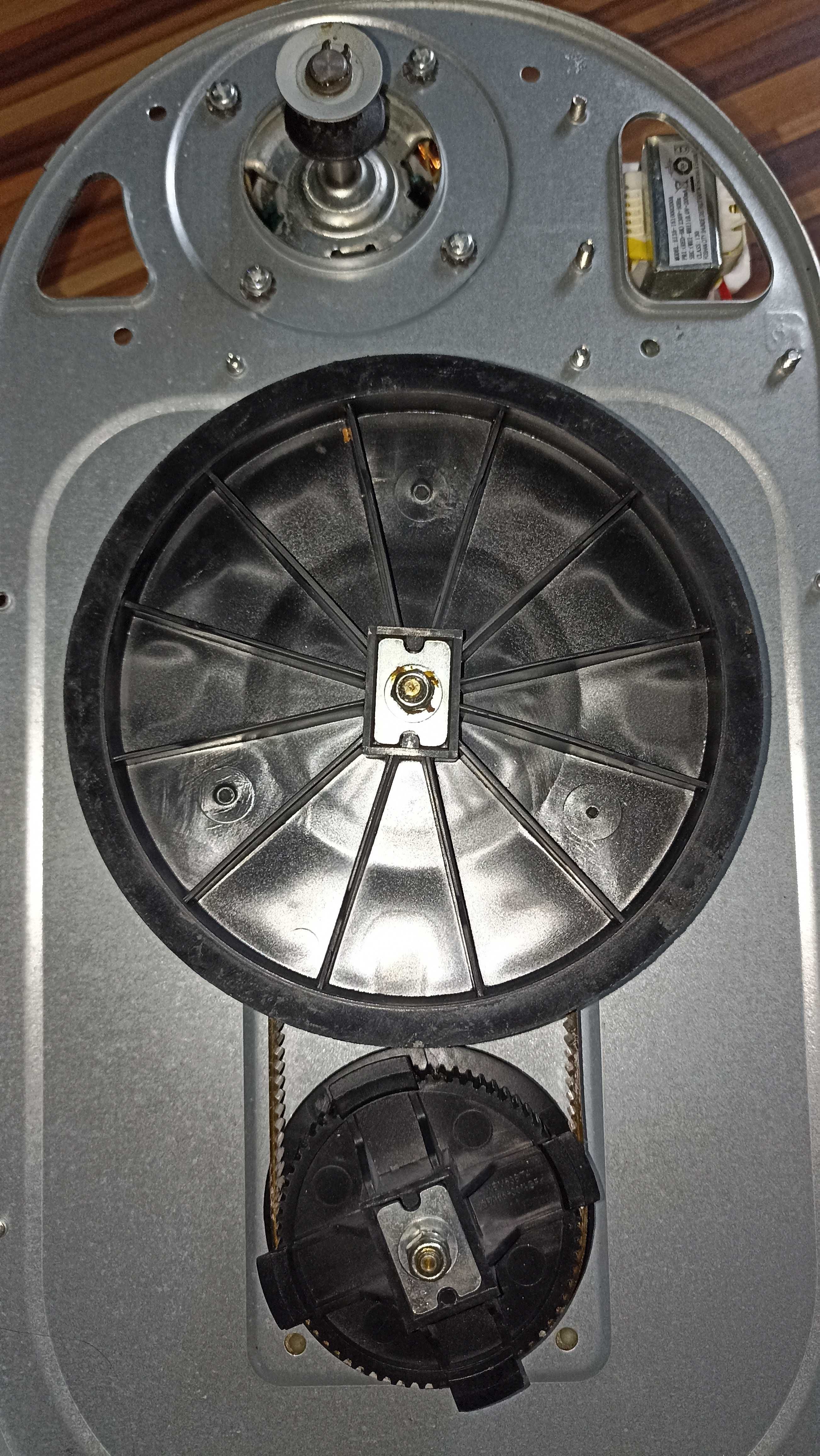 Хлібопічка SATURN ST-EC0123  - Хлебопечка SATURN ST-EC0123