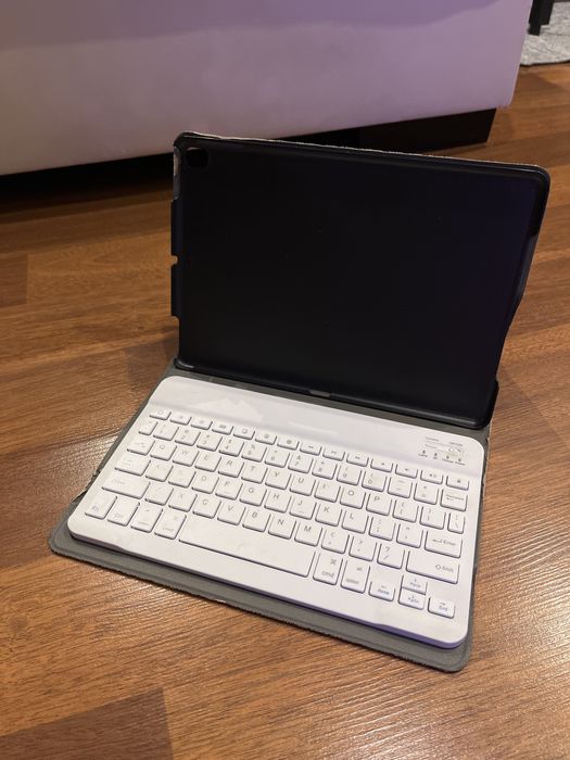 iPad 7 generacji 9.7 cala srebrny + klawiatura gratis