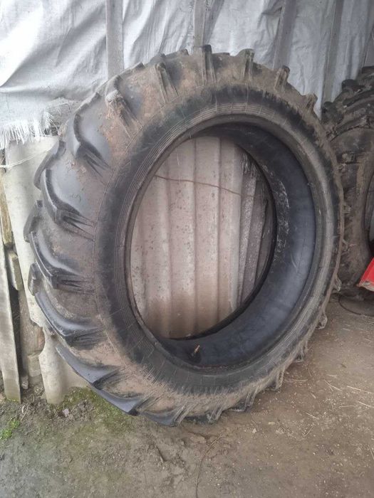 Продам шини до Т-40 з камерами