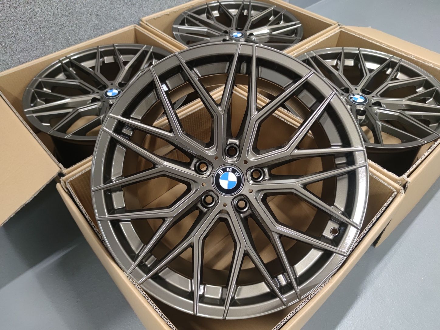 Felgi Arceo Valencia 19 " 5x120 BMW Glossy Bronze