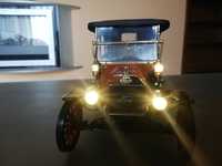 Sprzedam model Forda T tunning led. Model w skali 1:18