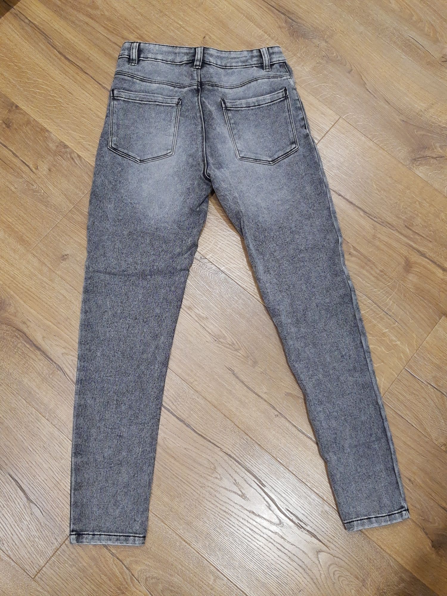 Spodnie jeansowe dziewczęce r.158 jak Nowe