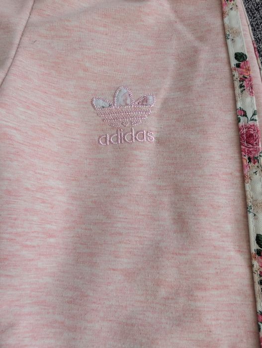 Spodnie dresowe r. 140-146