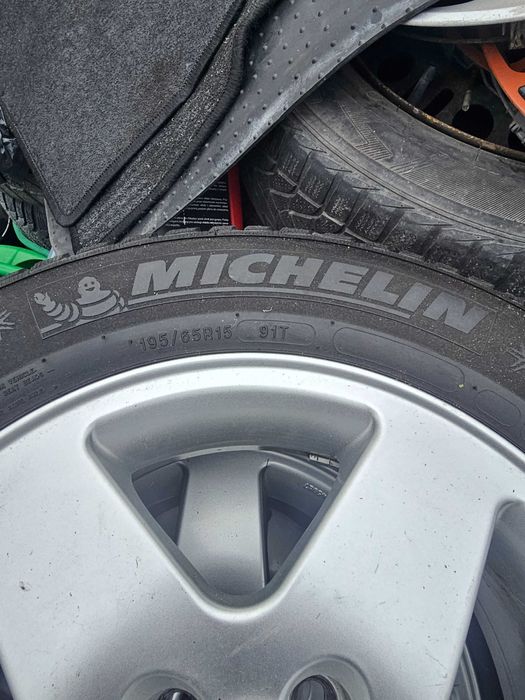 Alufelgi z oponami zima