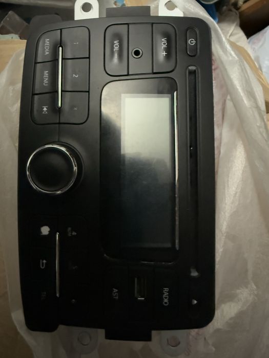 Radio Dacia ecra avariado